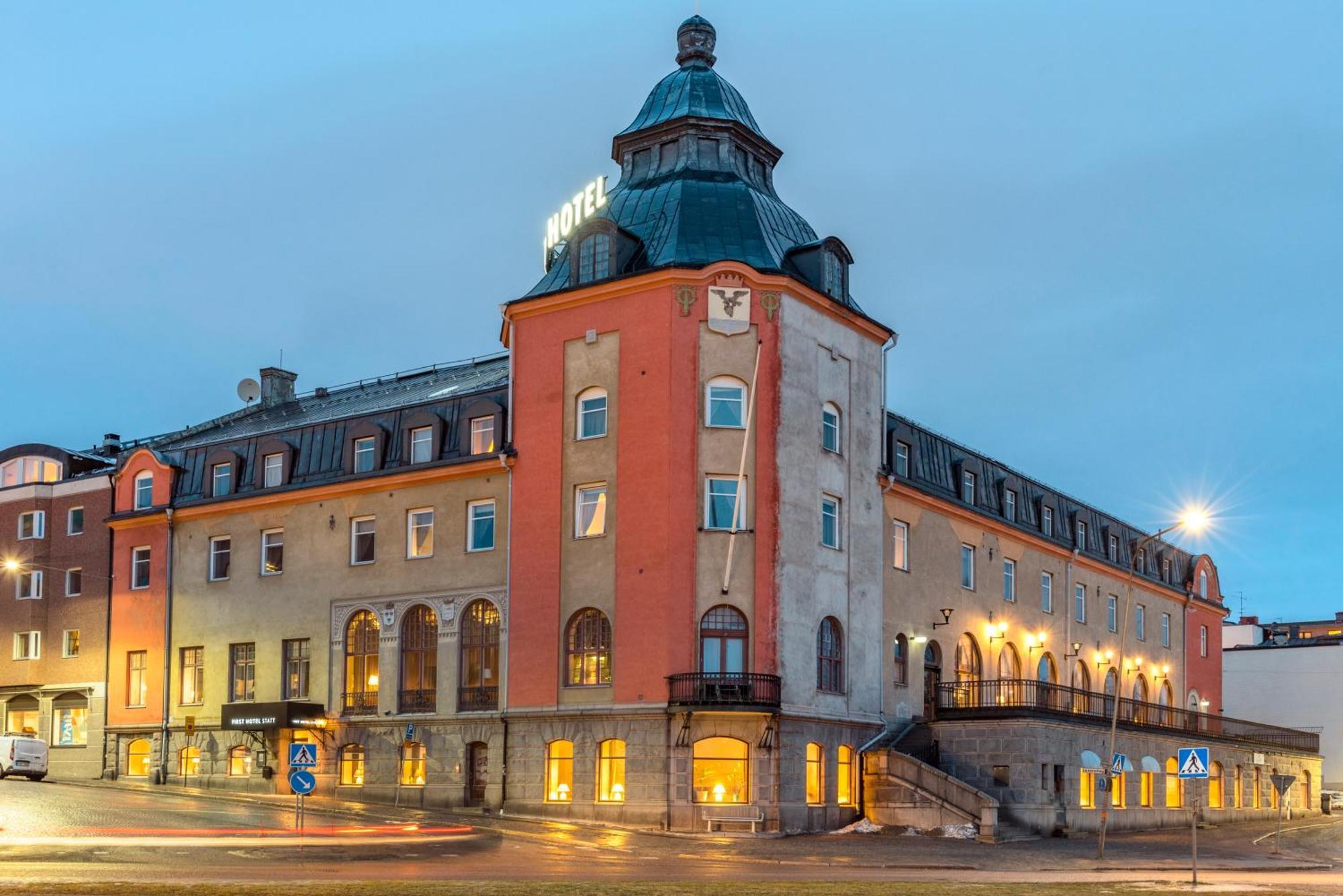 First Hotel Statt Oernskoeldsvik Exterior photo